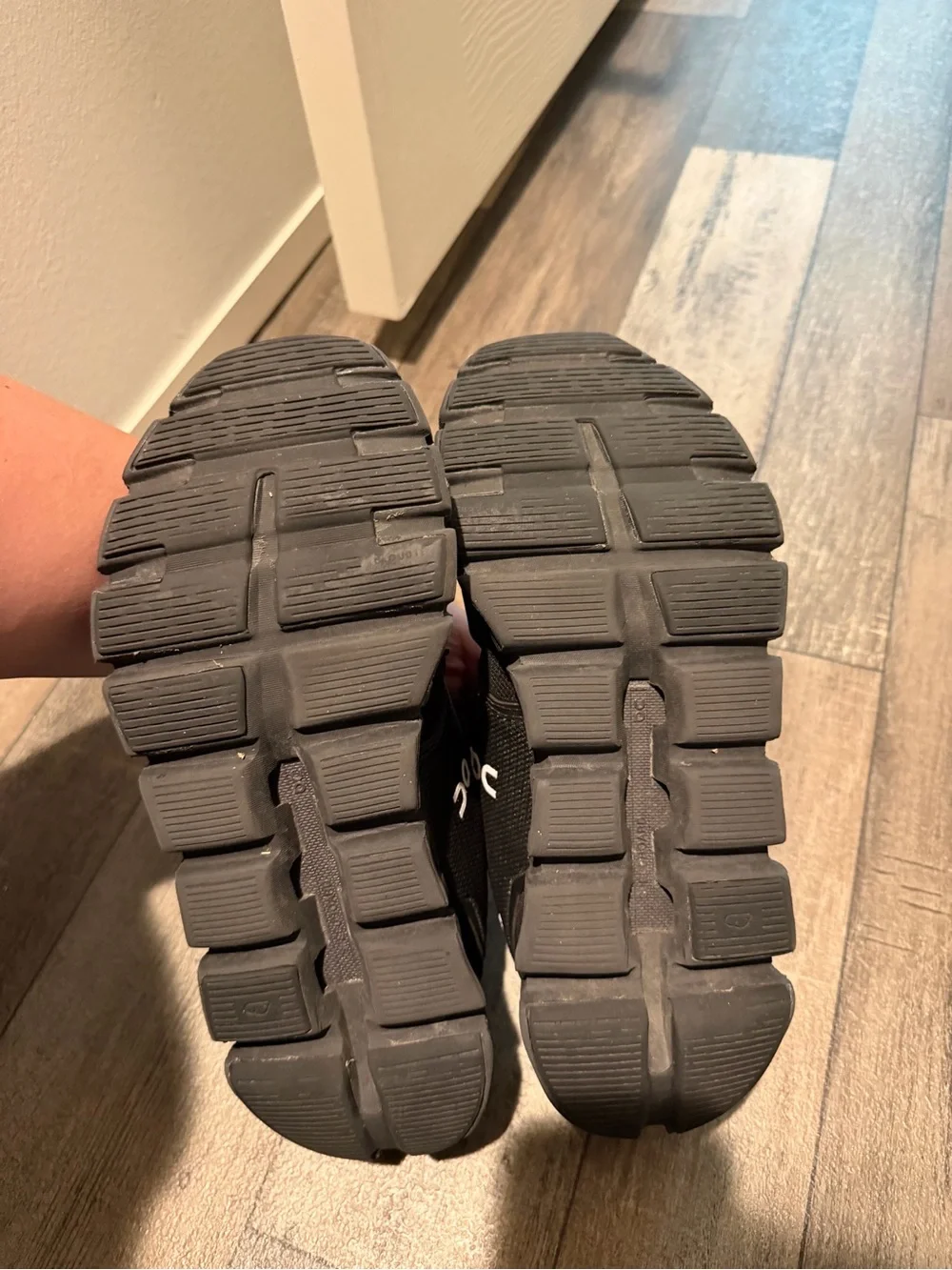 On Running Women’s Black Sneakers